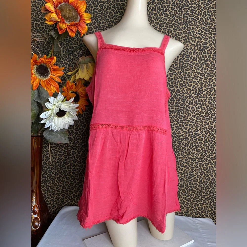 🌴3/$30🌴DOE & RAE Coral Tank Top with Fringe Detail NWT - Picture 2 of 9